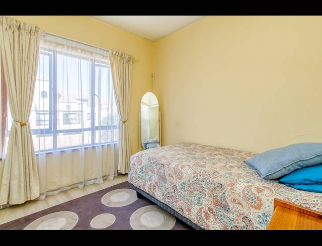 2 BEDROOM APARTMENT FOR SALE IN DOUGLASDALE